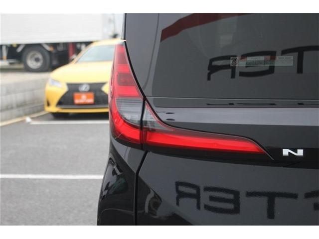 TOYOTA NOAH HYBRID 2023 Image 31