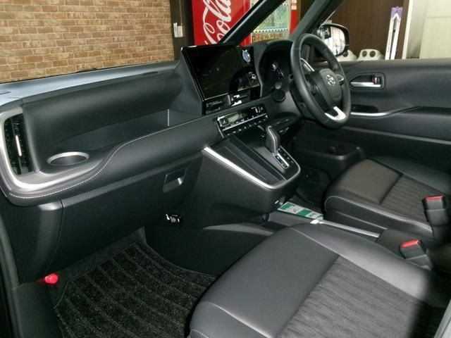 TOYOTA NOAH HYBRID 4WD 2023 Image 31