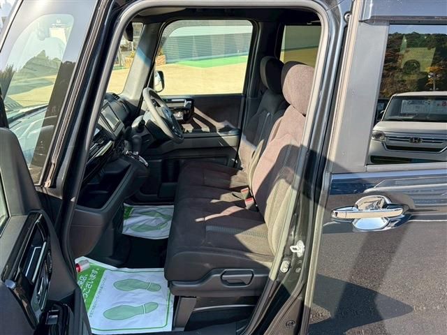 HONDA N BOX CUSTOM 2021 Image 31