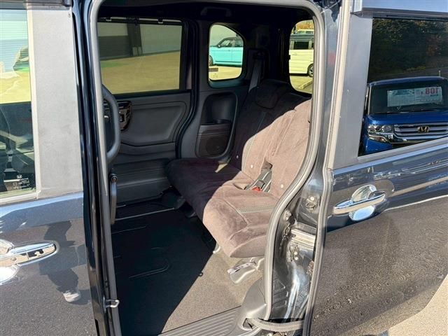 HONDA N BOX CUSTOM 2021 Image 31