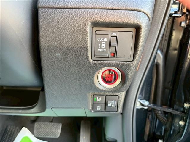 HONDA N BOX CUSTOM 2021 Image 31