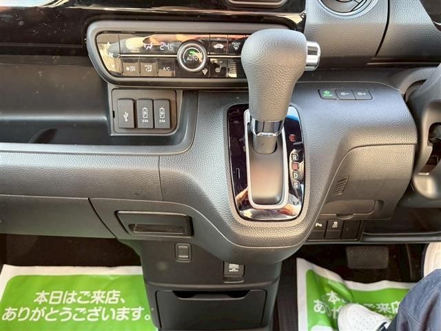 HONDA N BOX CUSTOM 2021 Image 31