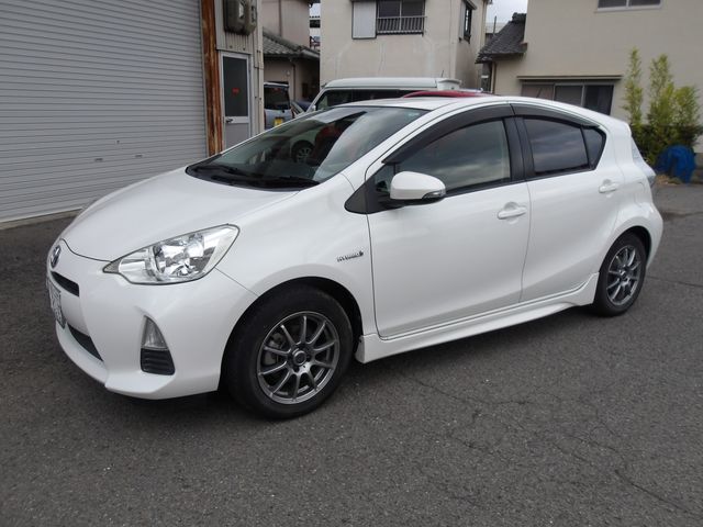 TOYOTA AQUA 2013 Image 31