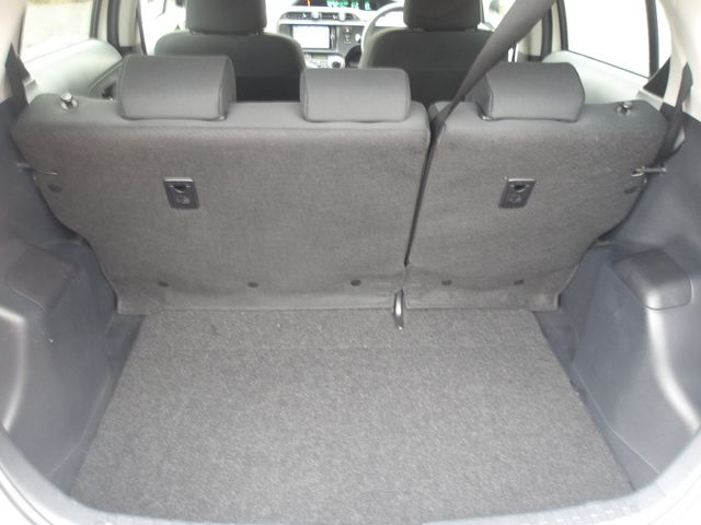 TOYOTA AQUA 2013 Image 31