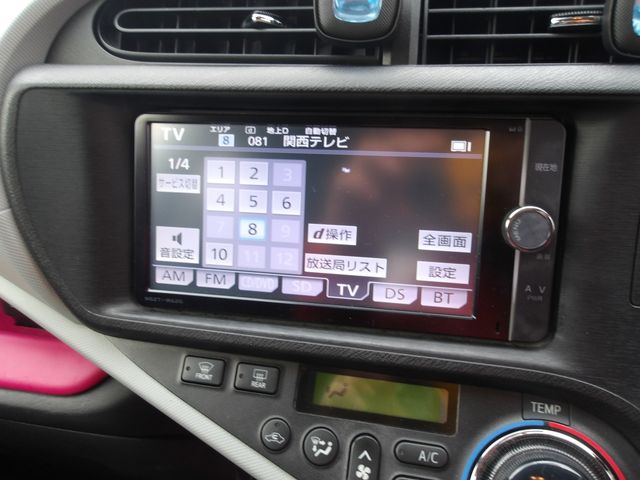 TOYOTA AQUA 2013 Image 31