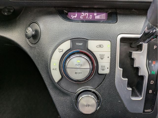 TOYOTA SIENTA HYBRID 2016 Image 31