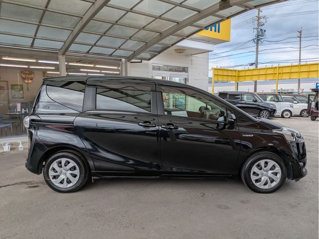 TOYOTA SIENTA HYBRID 2016 Image 31