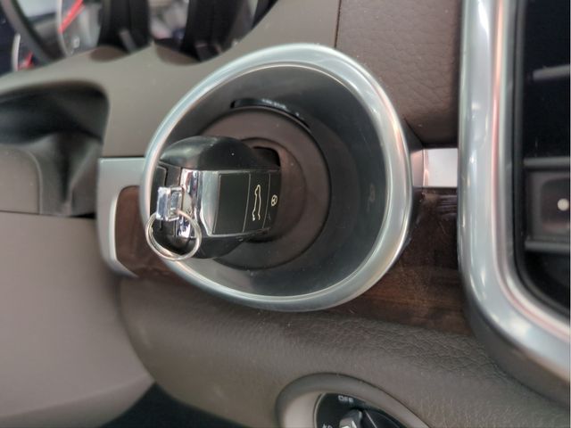 PORSCHE CAYENNE 2015 Image 31