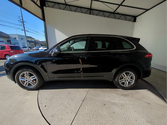 PORSCHE CAYENNE 2015 Image 31