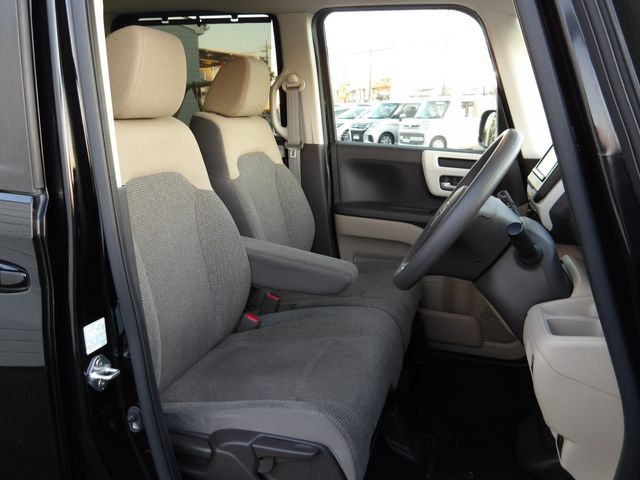 HONDA N BOX 2019 Image 31