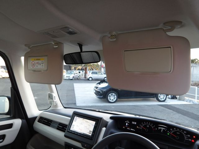 HONDA N BOX 2019 Image 31