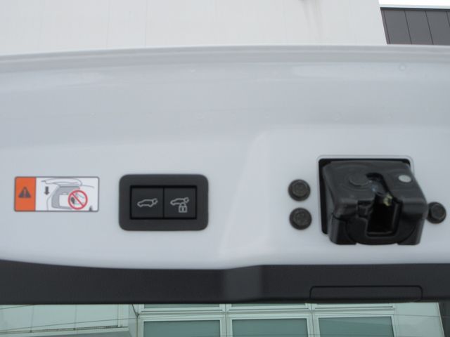 TOYOTA PRIUS 4WD 2025 Image 31