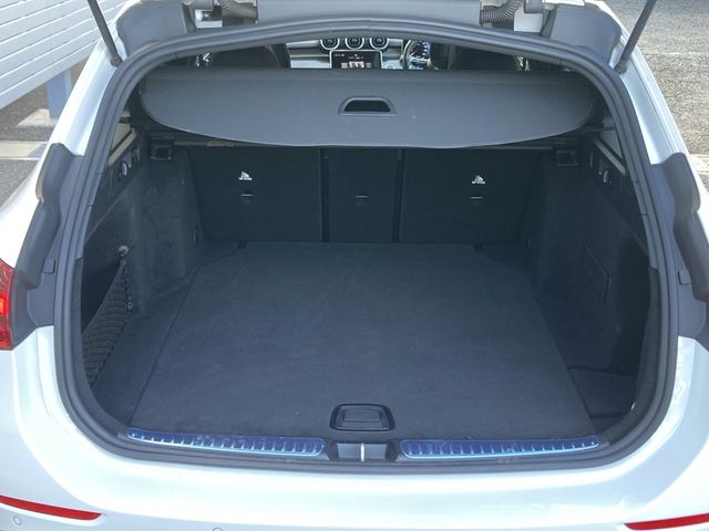 MERCEDES BENZ C CLAS 2023 Image 31