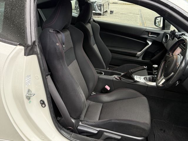 TOYOTA 86 2015 Image 31