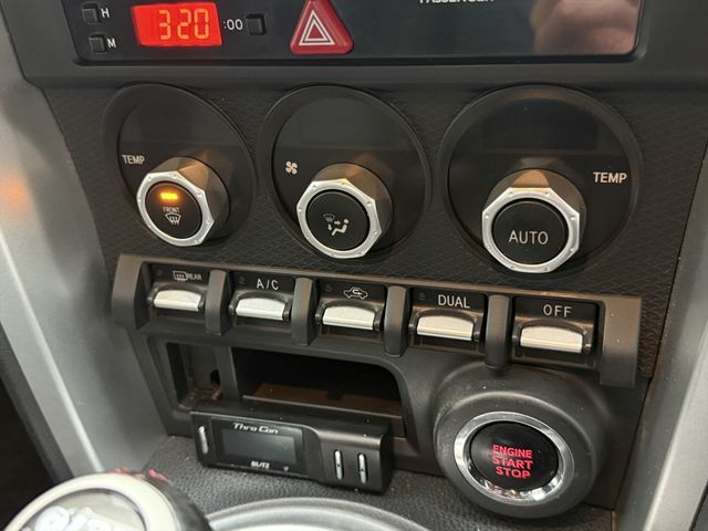 TOYOTA 86 2015 Image 31