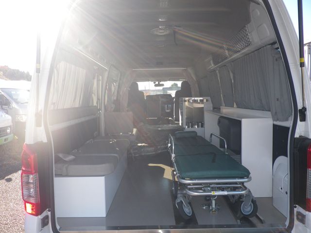 NISSAN NV350 CARAVAN 4WD 2017 Image 31