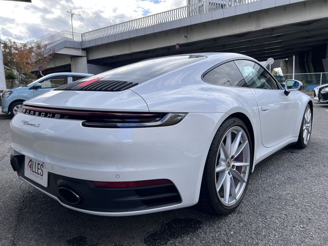 PORSCHE 911 2021 Image 31