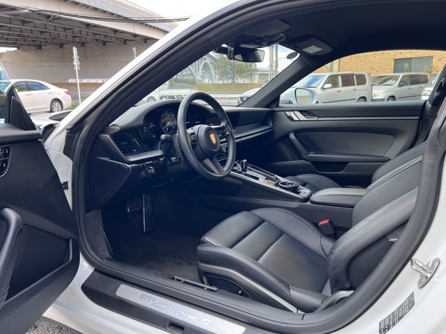 PORSCHE 911 2021 Image 31