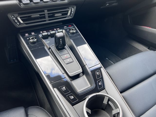 PORSCHE 911 2021 Image 31