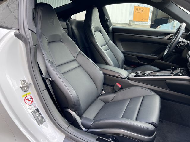 PORSCHE 911 2021 Image 31