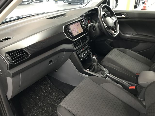 VOLKSWAGEN T-CROSS 2021 Image 31