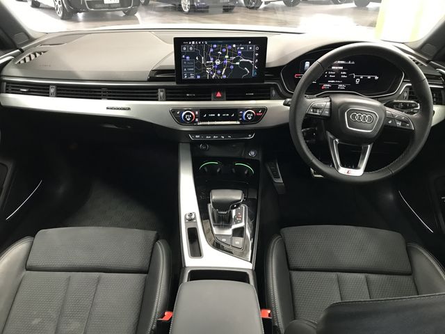 AUDI A4 AVANT 2022 Image 31