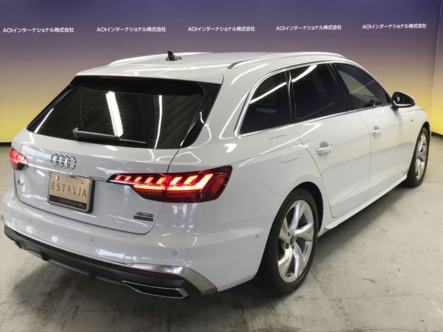 AUDI A4 AVANT 2022 Image 31