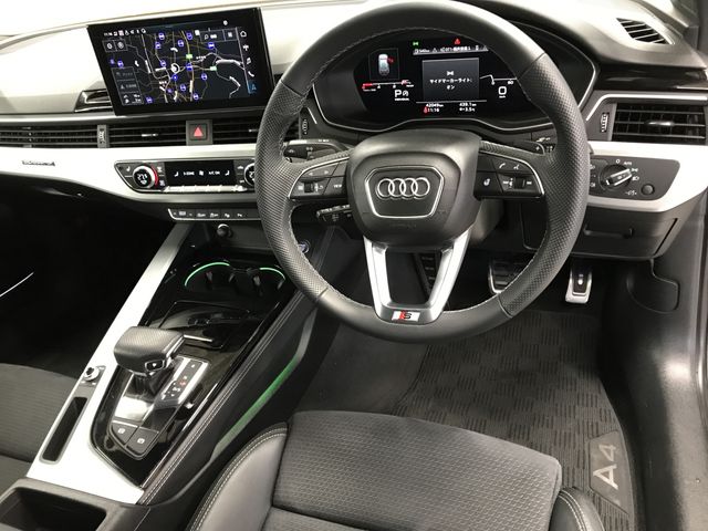 AUDI A4 AVANT 2022 Image 31