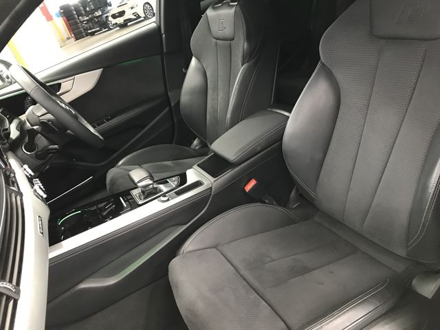 AUDI A4 AVANT 2022 Image 31