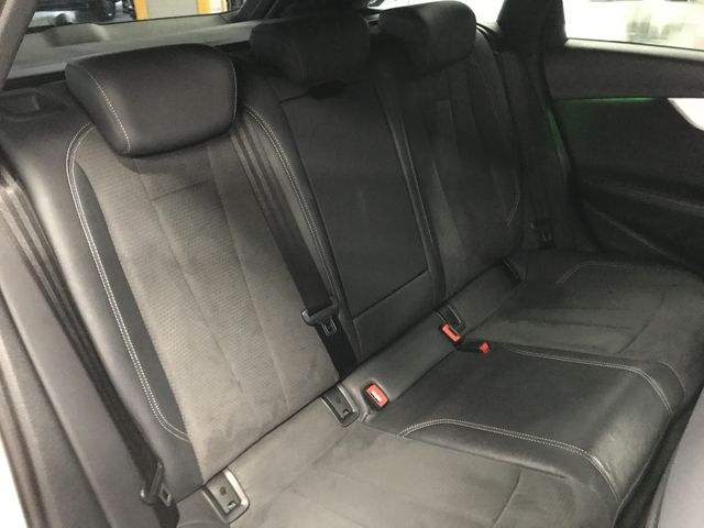 AUDI A4 AVANT 2022 Image 31