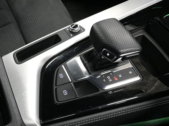 AUDI A4 AVANT 2022 Image 31