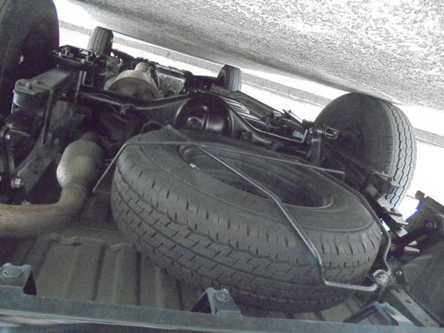 TOYOTA HIACE VAN 2WD 2022 Image 31