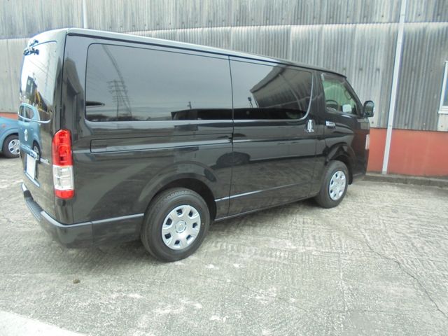 TOYOTA HIACE VAN 2WD 2022 Image 31
