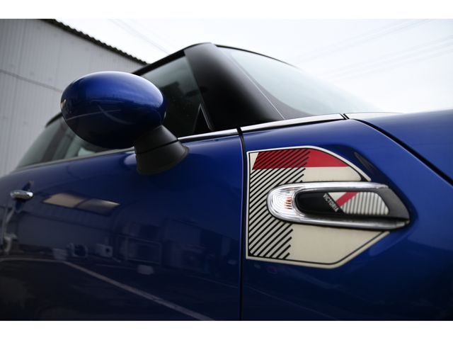 BMW MINI COOPER 2019 Image 31