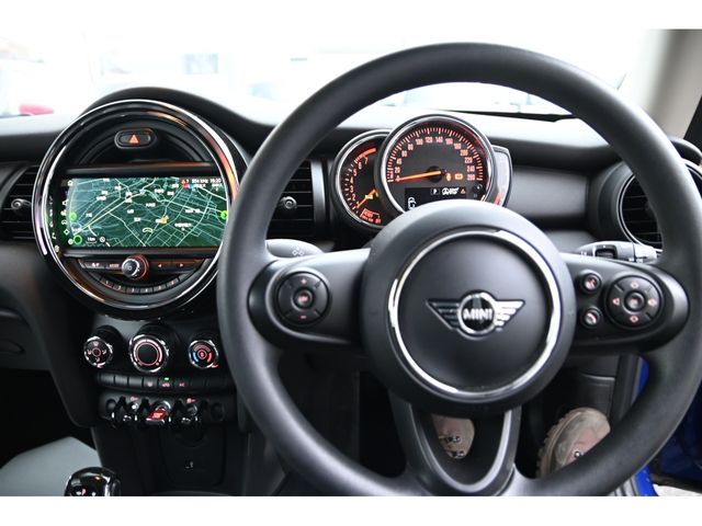 BMW MINI COOPER 2019 Image 31