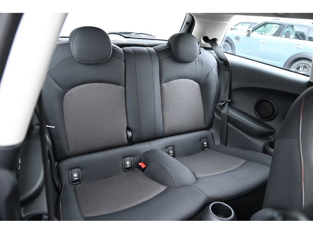 BMW MINI COOPER 2019 Image 31