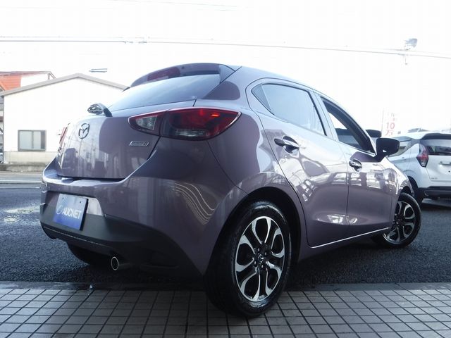 MAZDA DEMIO 2014 Image 31