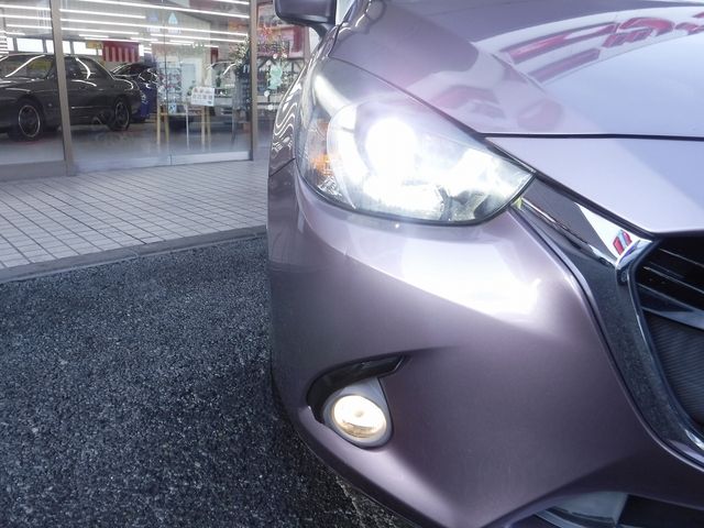 MAZDA DEMIO 2014 Image 31