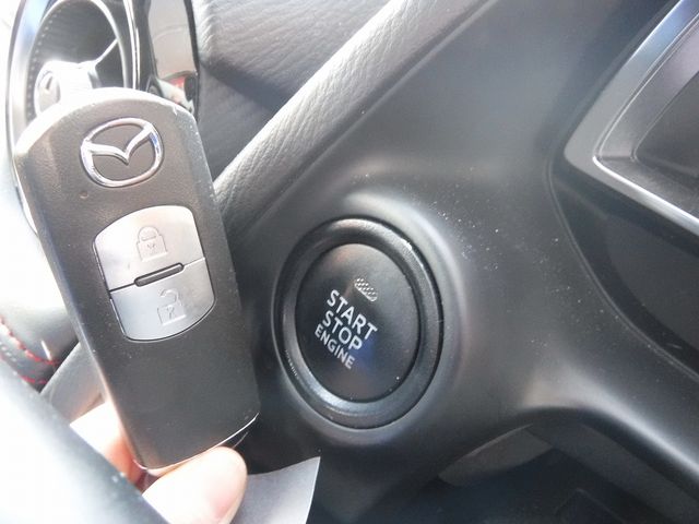 MAZDA DEMIO 2014 Image 31