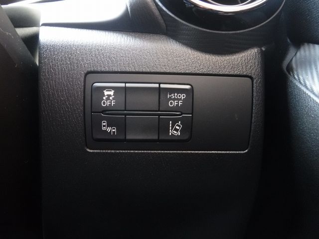 MAZDA DEMIO 2014 Image 31