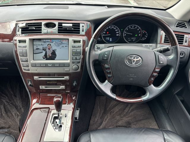 TOYOTA CROWN MAJESTA 4WD 2006 Image 31