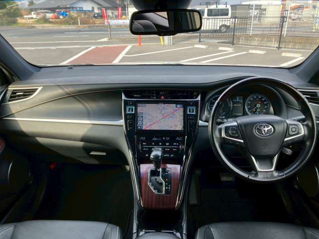 TOYOTA HARRIER HYBRID 2015 Image 31
