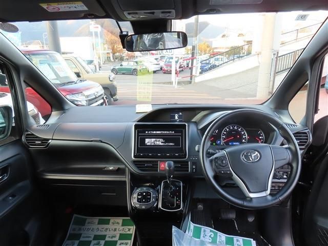 TOYOTA NOAH 2016 Image 31