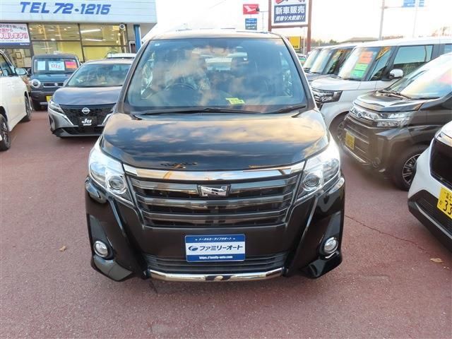 TOYOTA NOAH 2016 Image 31
