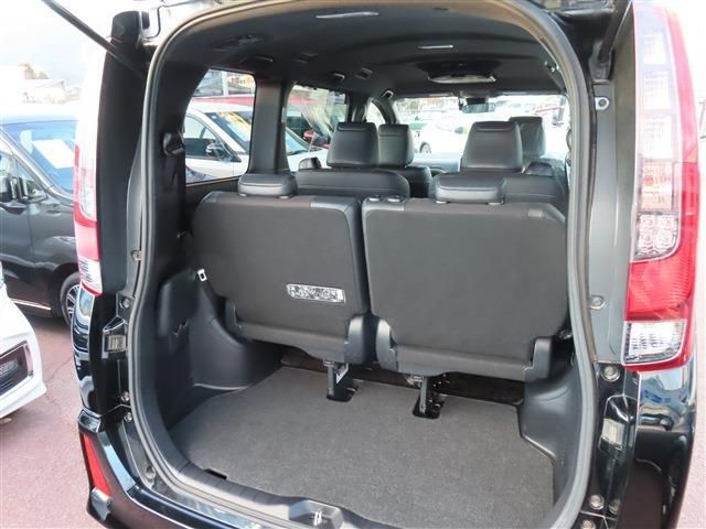 TOYOTA NOAH 2016 Image 31