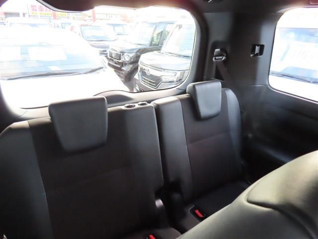 TOYOTA NOAH 2016 Image 31