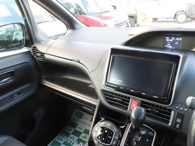 TOYOTA NOAH 2016 Image 31