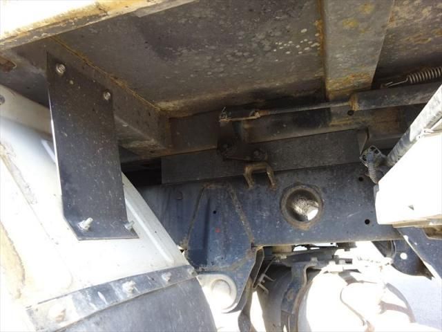 MITSUBISHI CANTER 2018 Image 31