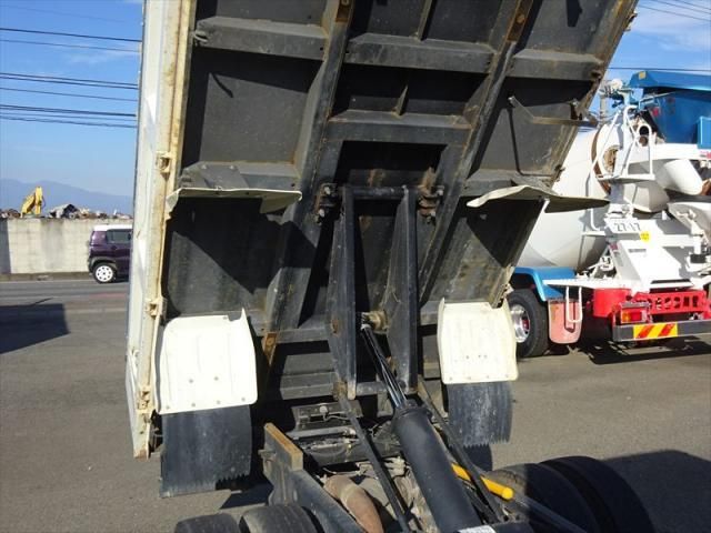 MITSUBISHI CANTER 2018 Image 31