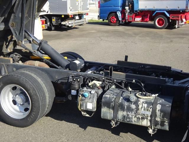 MITSUBISHI CANTER 2018 Image 31